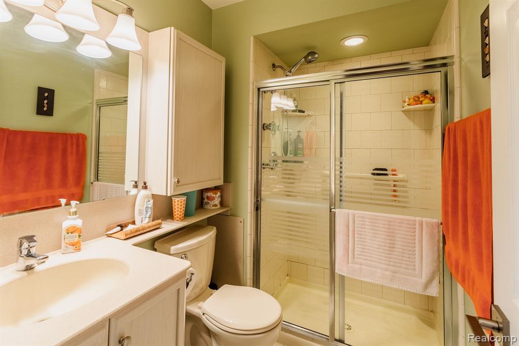 3140 LINDENWOOD Drive, Dearborn, MI 48120 — Photo 25