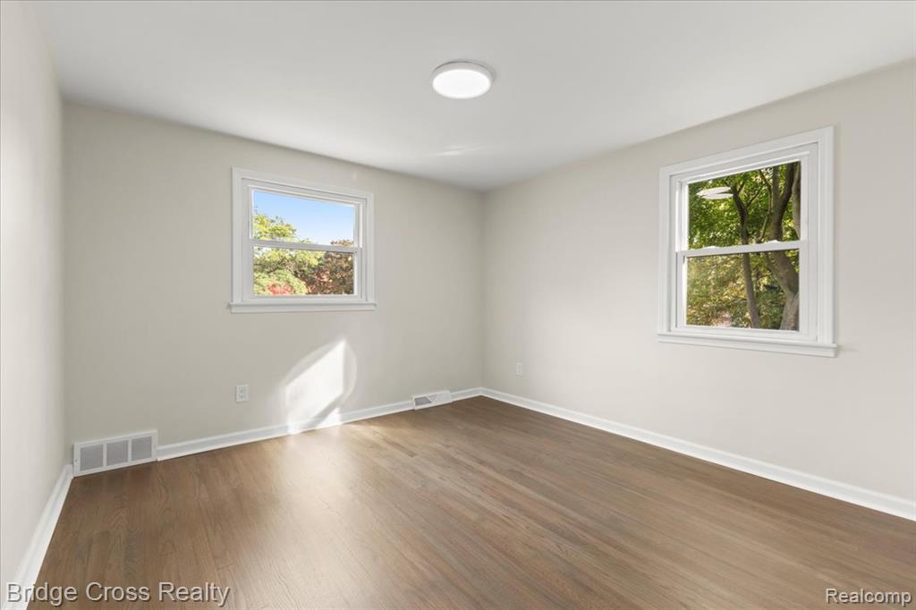 17537 Roseland Boulevard, Lathrup Village, MI 48076 — Photo 22