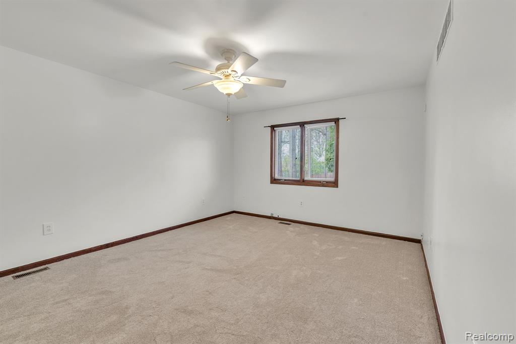 852 N Beech Daly Road, Dearborn Heights, MI 48127 — Photo 22
