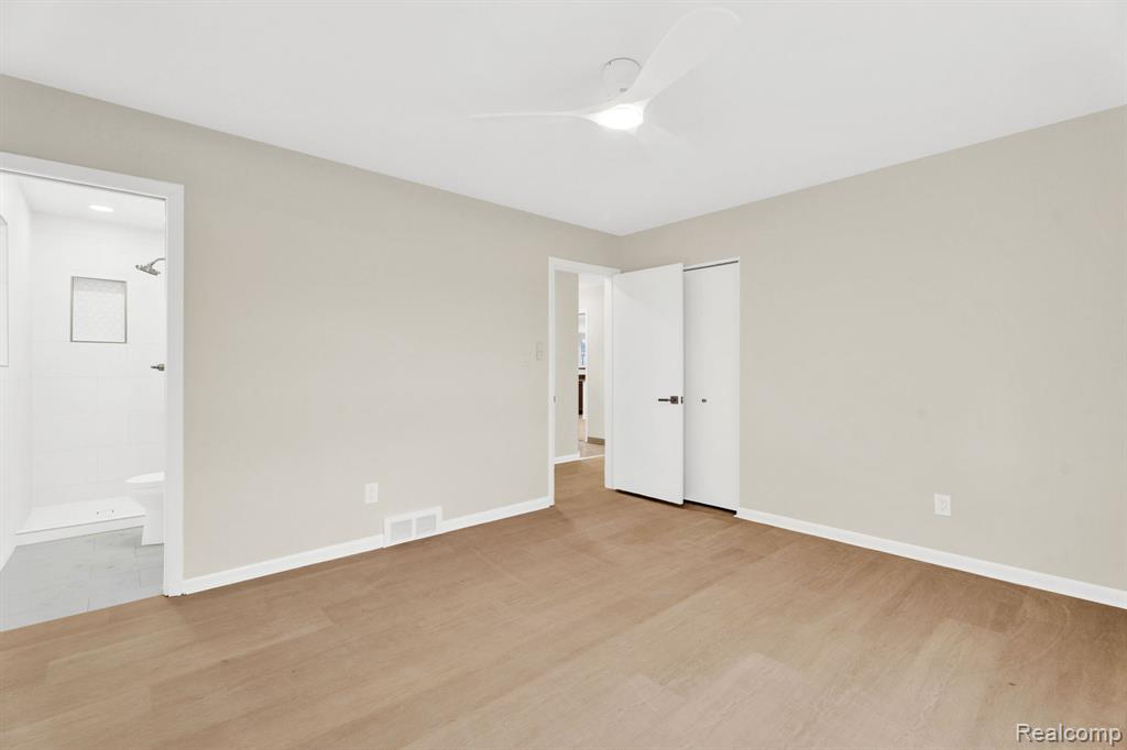 915 James K Boulevard, Pontiac, MI 48341 — Photo 26