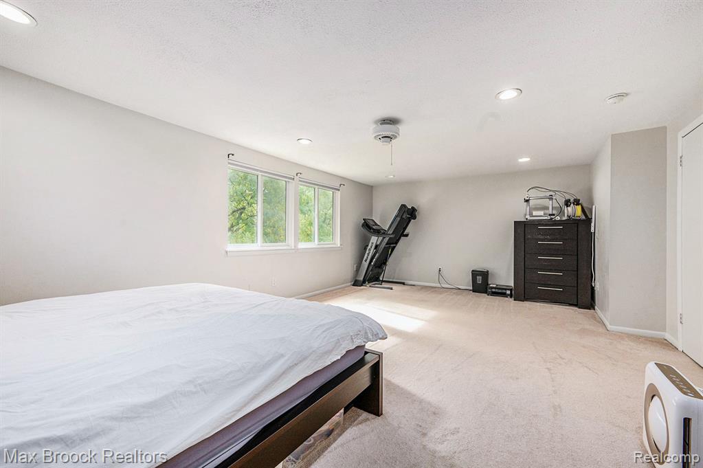 4371 Foxpointe Drive, West Bloomfield, MI 48323 — Photo 14