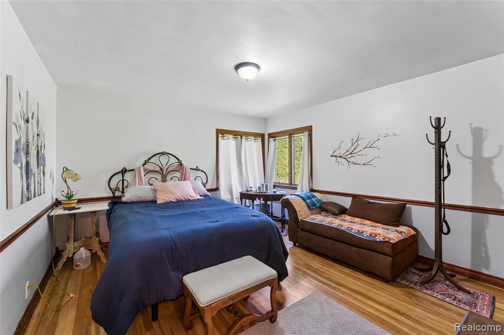 6214 Hugh Street, Burton, MI 48509 — Photo 38