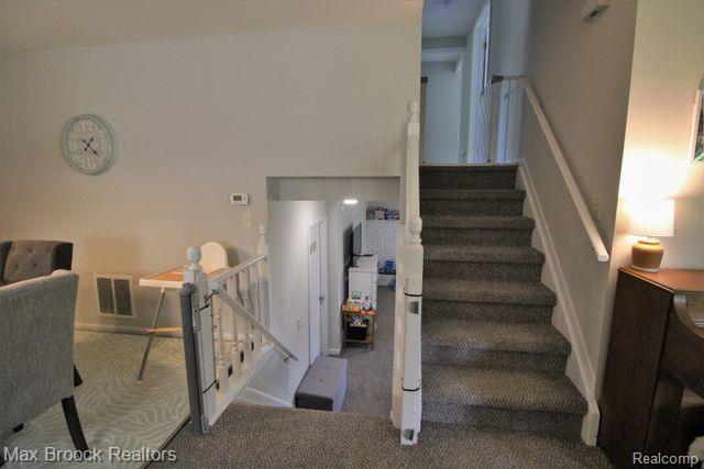 5001 DURNHAM Drive, Waterford, MI 48327 — Photo 12
