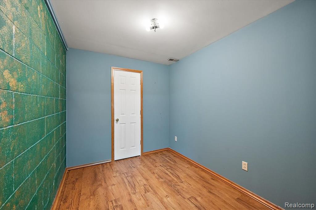 670 Rolling Acres Drive, Ortonville, MI 48462 — Photo 49