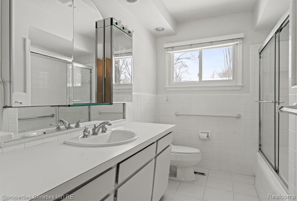 952 N Reading Road, Bloomfield Hills, MI 48304 — Photo 24