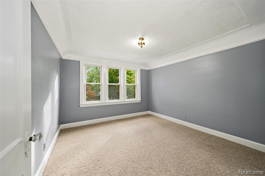 686 Princeton Road, Berkley, MI 48072 — Photo 17