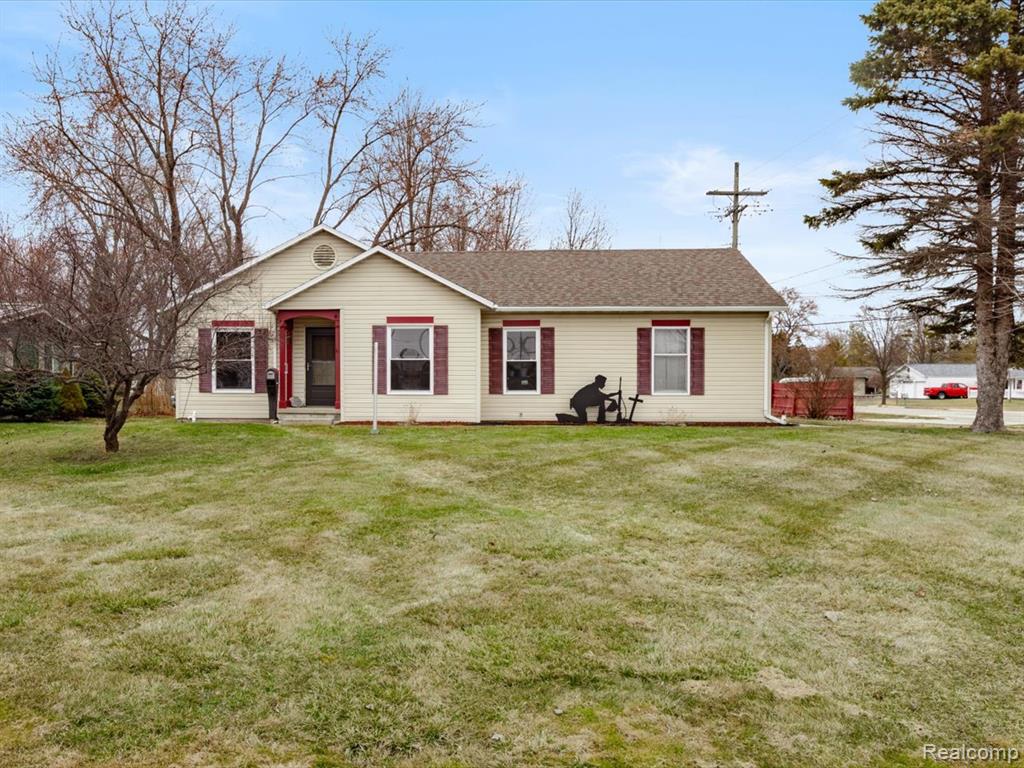 4008 Keewahdin, Fort Gratiot, MI 48059 — front exterior