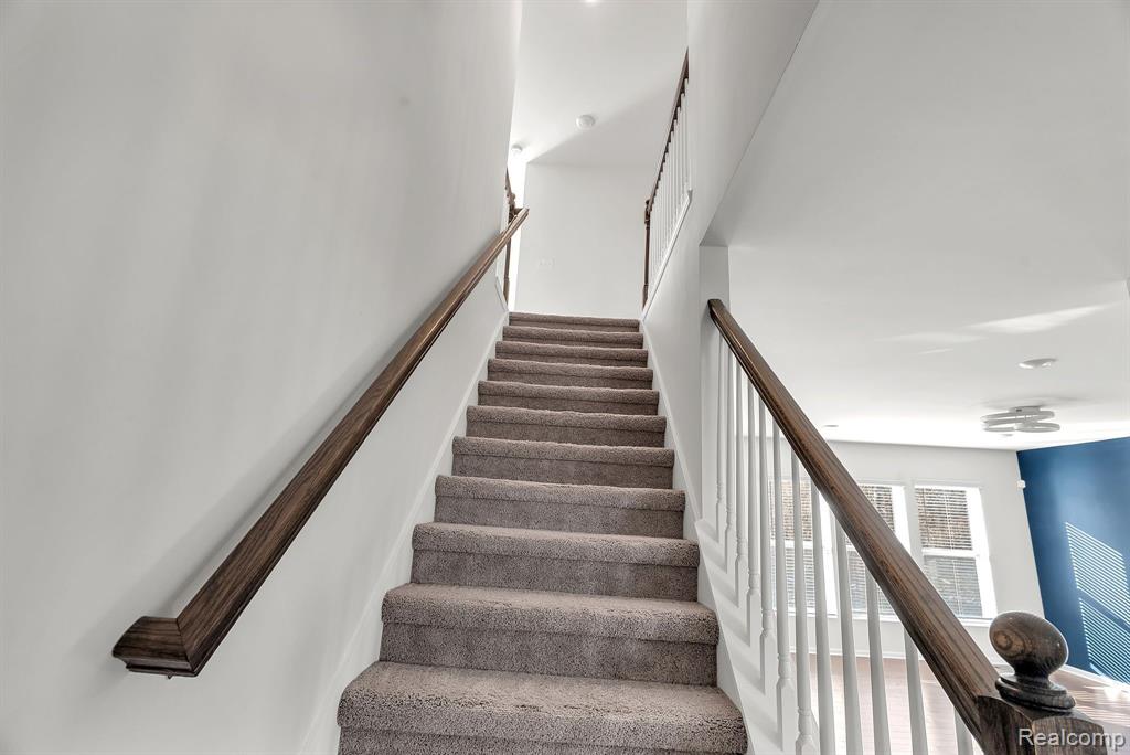 2019 WILTSHIRE Drive, Superior, MI 48198 — Photo 36