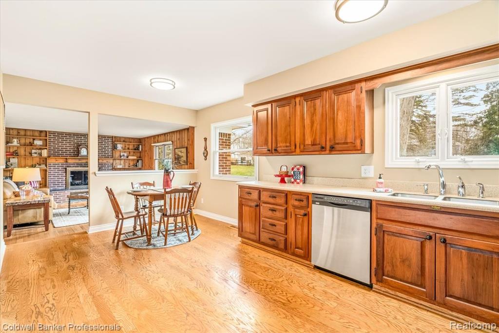 2648 Antietam Drive, Ann Arbor, MI 48105 — Photo 16