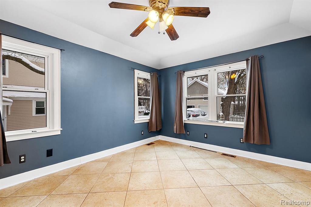 52 DENNISON Street, Oxford, MI 48371 — Photo 19
