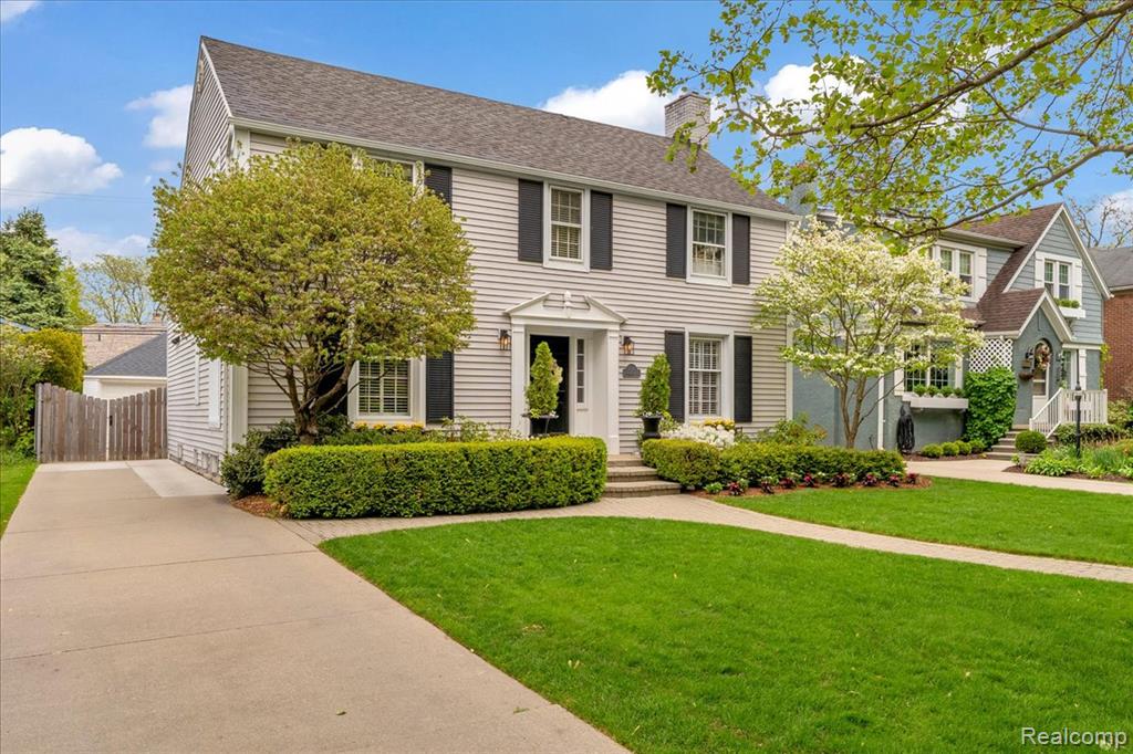 784 University Place, Grosse Pointe, MI 48230 — Photo 2