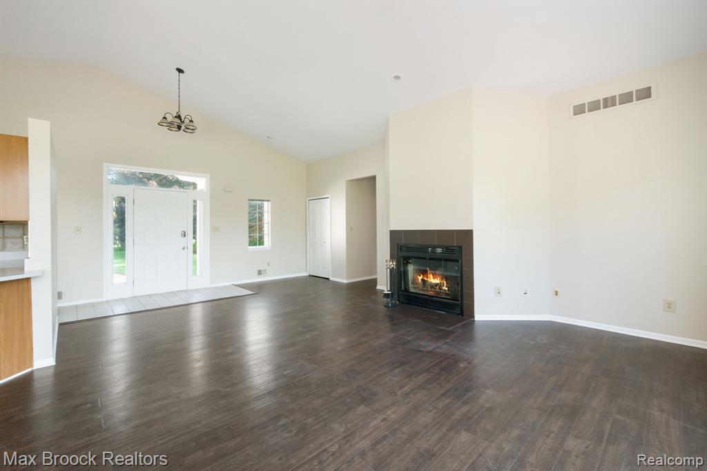 2165 Oakwood Road, Ortonville, MI 48462 — Photo 13