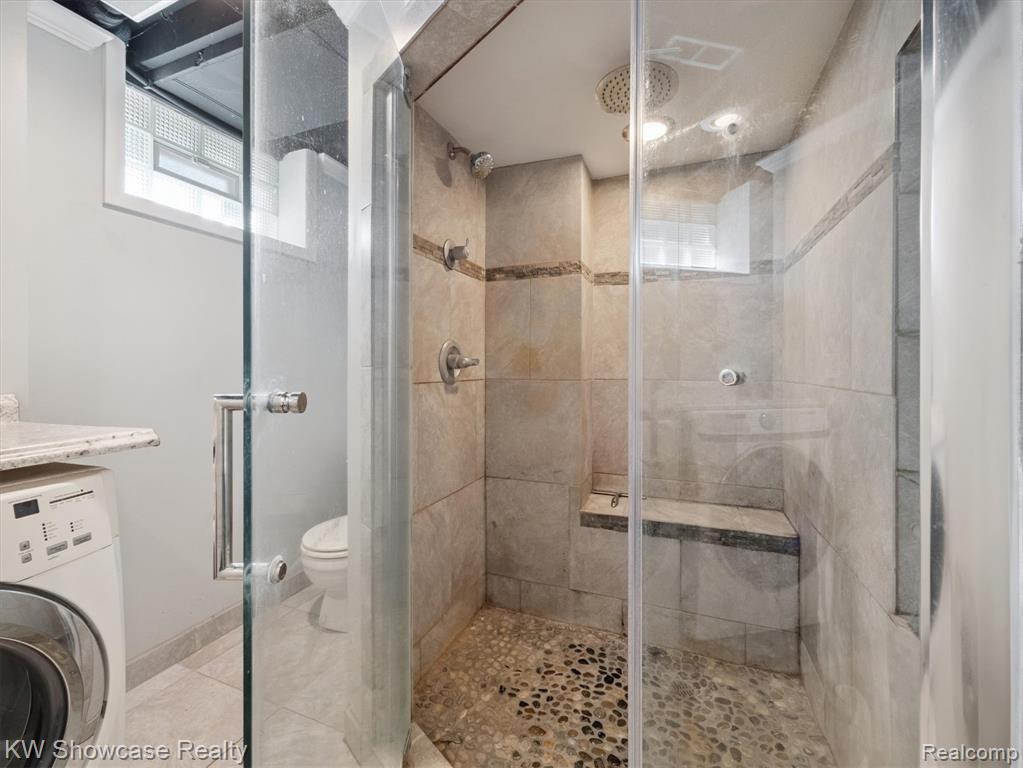 688 Wolverine Drive, Walled Lake, MI 48390 — Photo 46