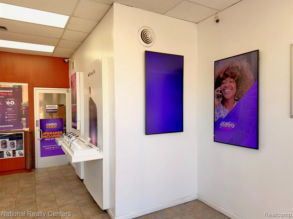 4200 Woodward Avenue, Detroit, MI 48201 — Photo 24