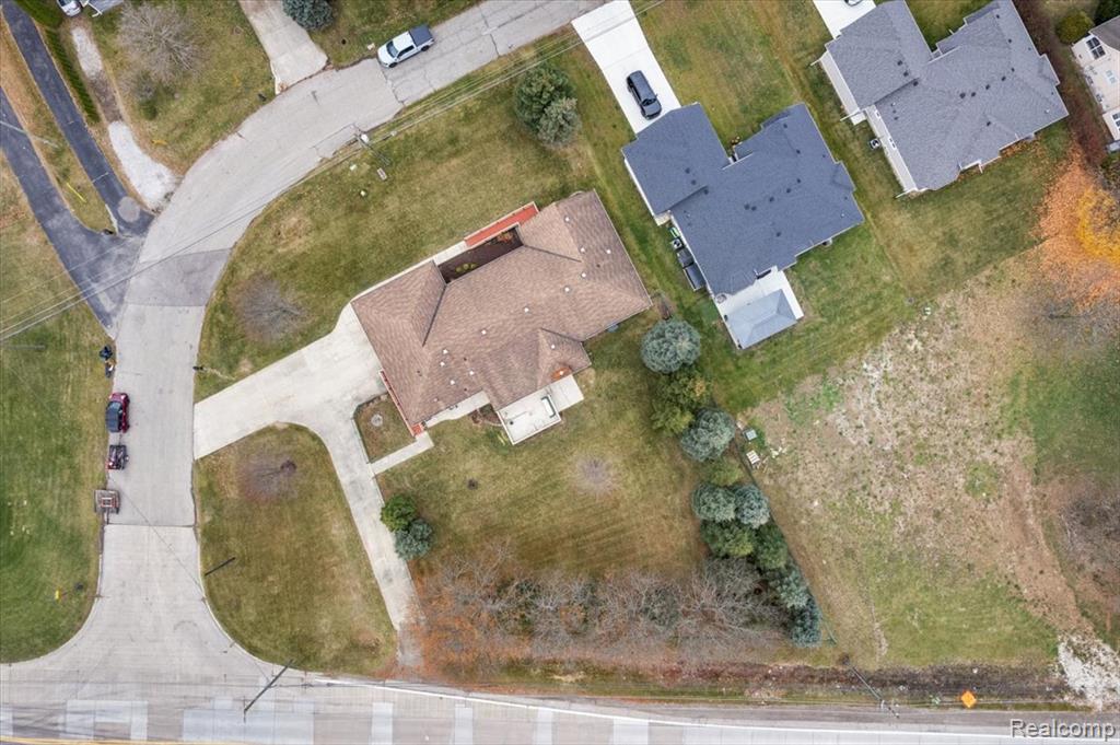 44680 Elizabeth Road, Clinton Twp, MI 48036 — Photo 33