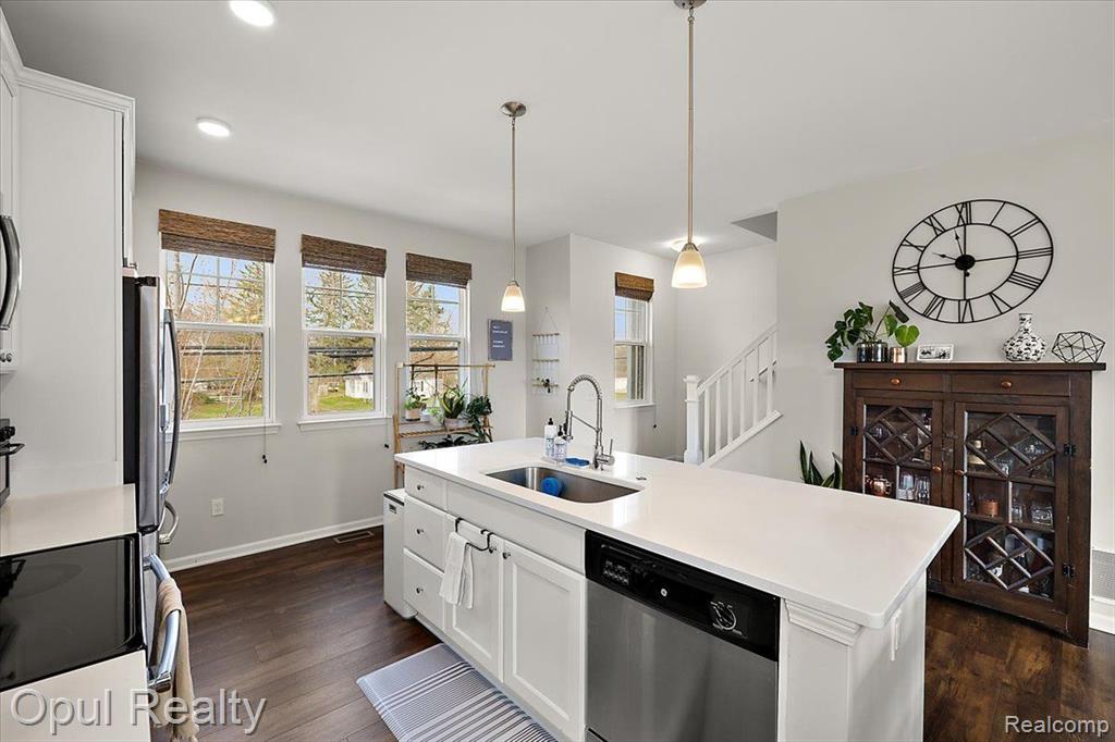 442 N WIXOM Road, Wixom, MI 48393 — Photo 17