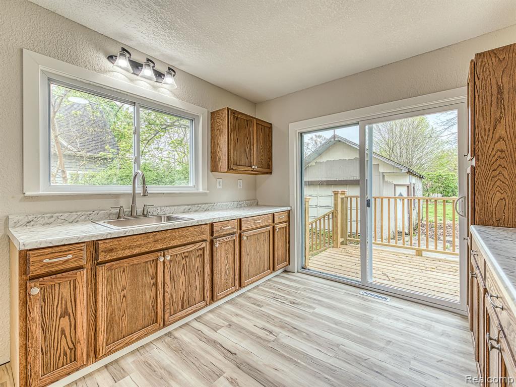 426 S East Street, Morenci, MI 49256 — Photo 2