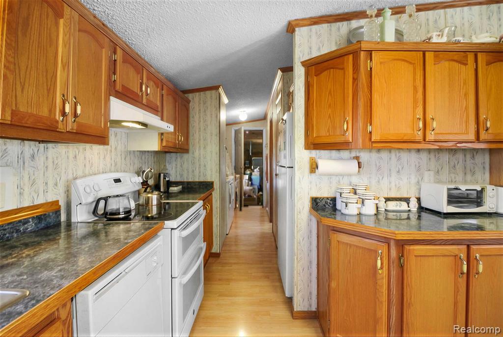 13617 Orchard View Street, Carleton, MI 48117 — Photo 10