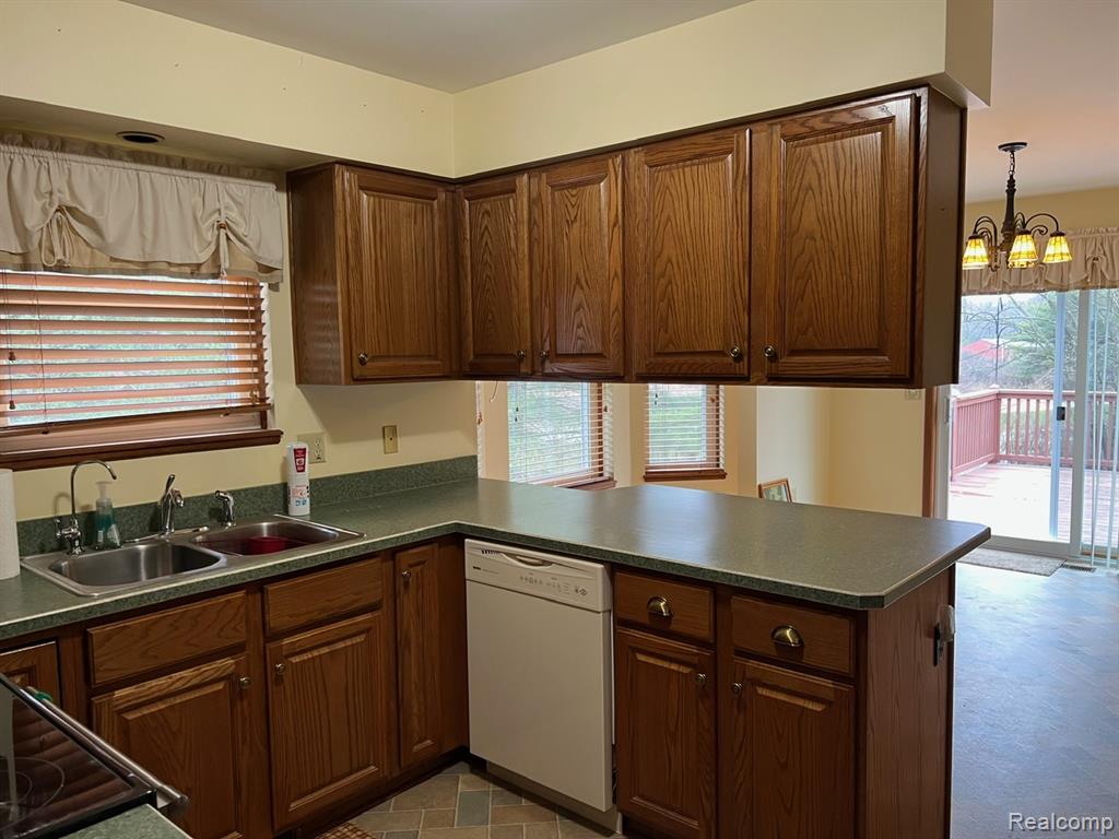 4480 Genesee Road, Lapeer, MI 48446 — Photo 9