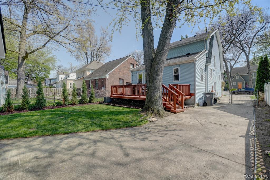 59 Wellesley Drive, Pleasant Ridge, MI — Photo 33