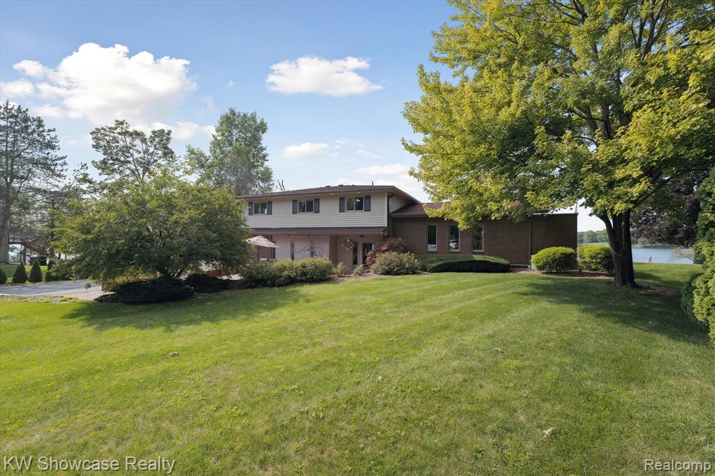 42494 E Huron River Drive, Belleville, MI 48111 — Photo 4