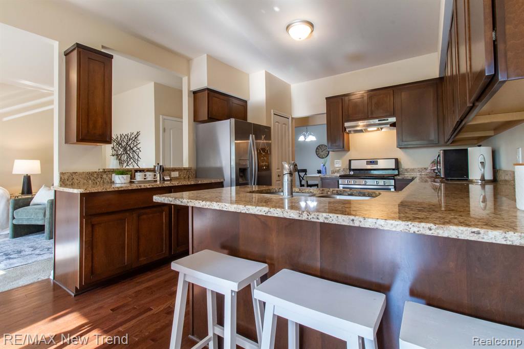 24485 ROSEMONT Drive, South Lyon, MI 48178 — Photo 18