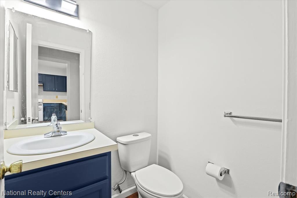 445 Fox Hills Drive N, 81, Bloomfield, MI 48304 — Photo 10