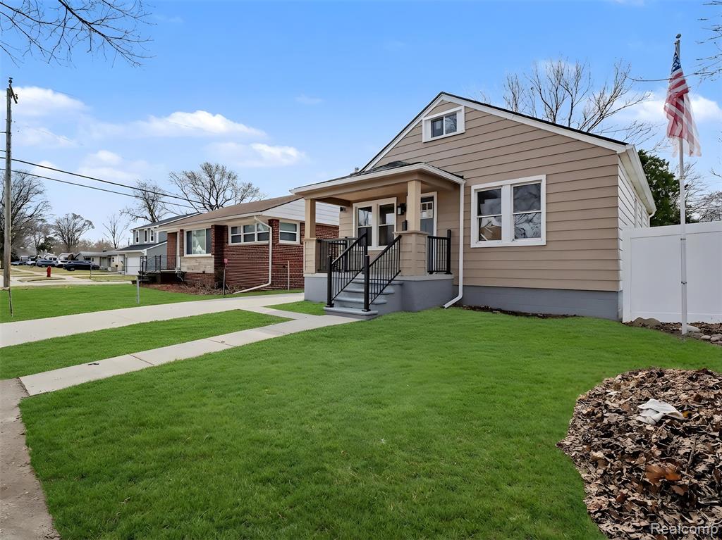 1032 E Maxlow Avenue, Hazel Park, MI 48030 — Photo 2