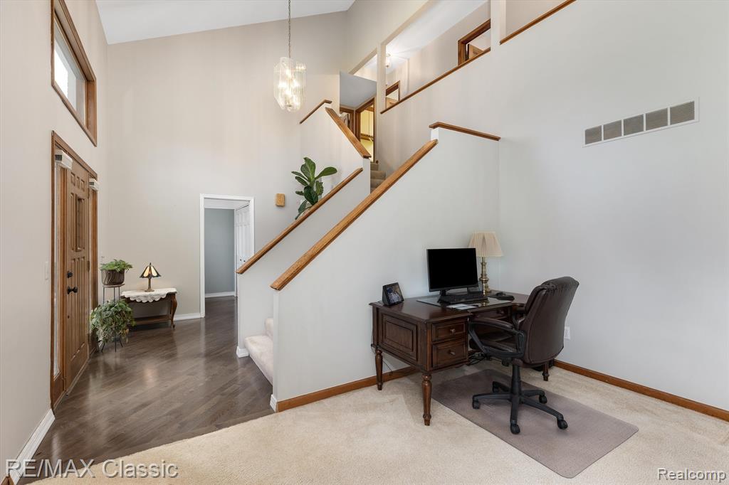 5850 MEADOWS Drive, Clarkston, MI 48348 — Photo 11