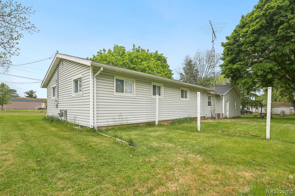 5427 FIESTA Pass, Grand Blanc, MI 48439 — Photo 23