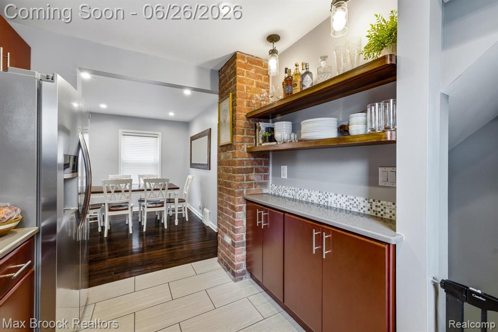 618 S Gainsborough Avenue, Royal Oak, MI 48067 — Photo 12