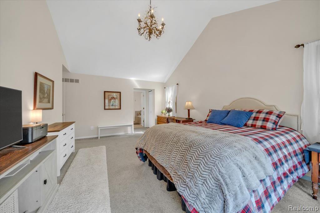 573 NAKOMIS Trail, Orion, MI 48362 — Photo 25