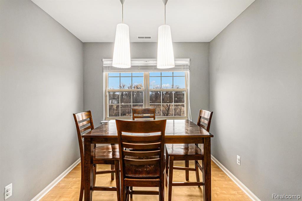 156 SANDY Lane, Walled Lake, MI 48390 — Photo 14