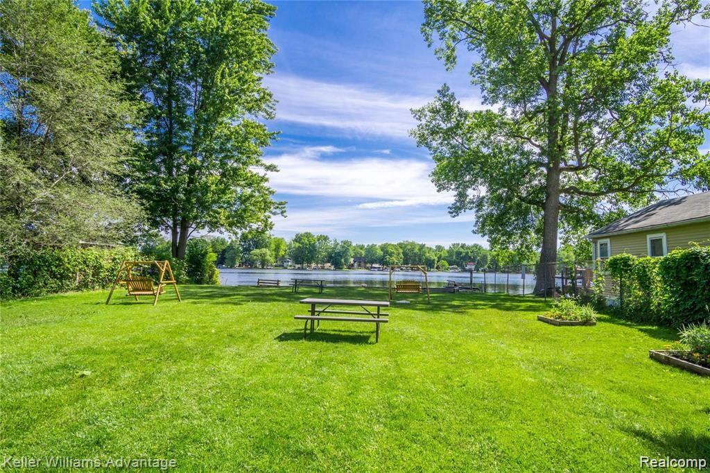 248 Beachway Street, Whitmore Lake, MI 48189 — Photo 33