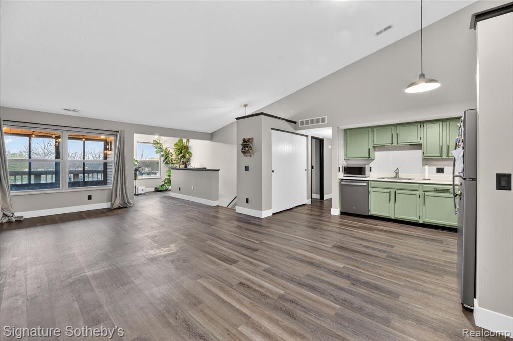 61031 Greenwood Drive, South Lyon, MI 48178 — Photo 3
