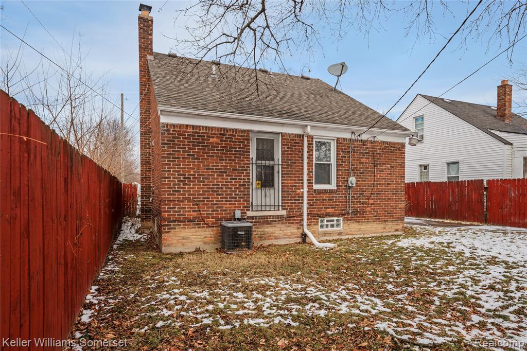 15280 Faircrest Street, Detroit, MI 48205 — Photo 27