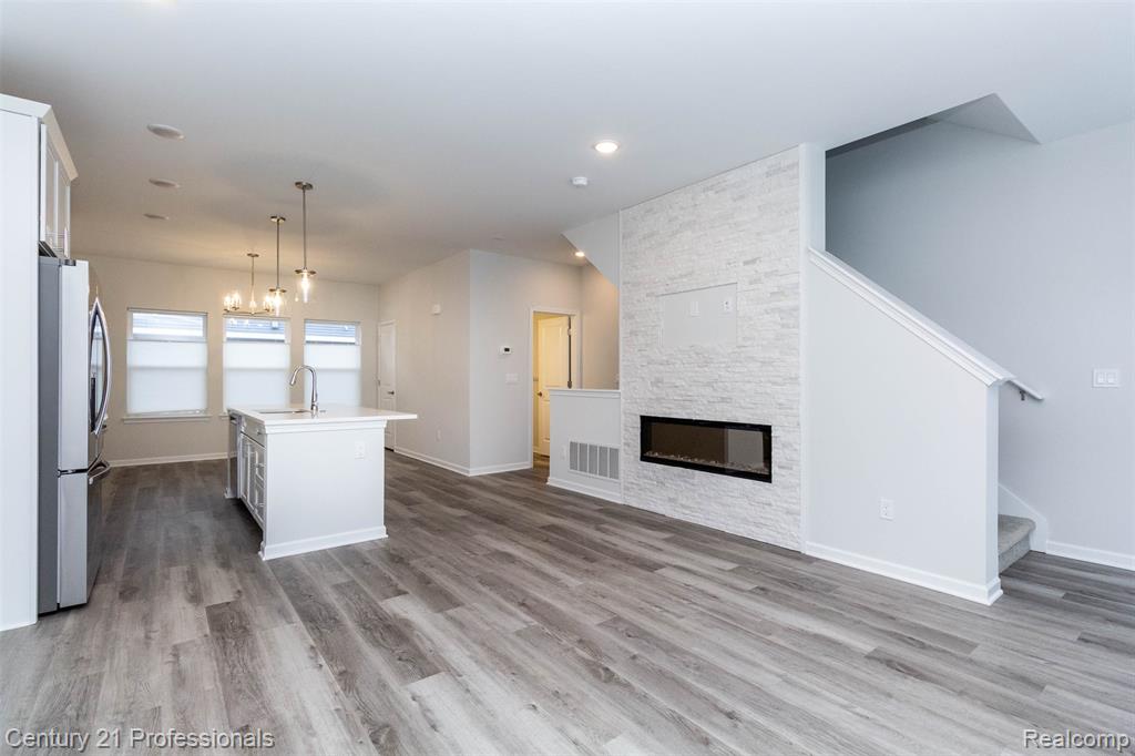 4849 Parkside Lane, Troy, MI 48085 — Photo 5