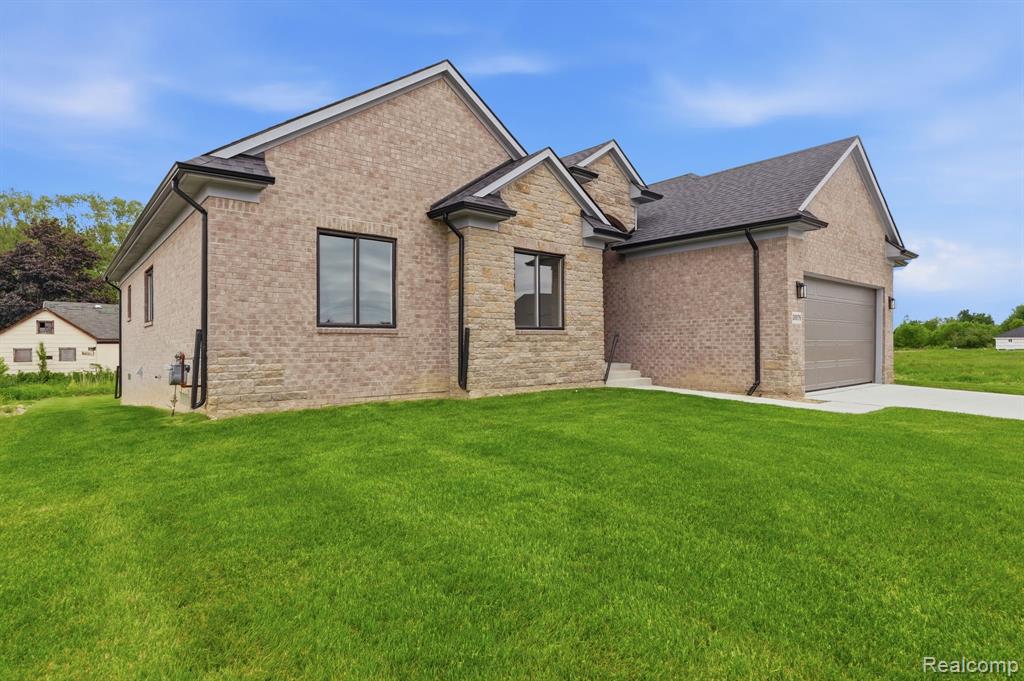 50976 Remar Farms Dr, Macomb, MI 48042 — Photo 3