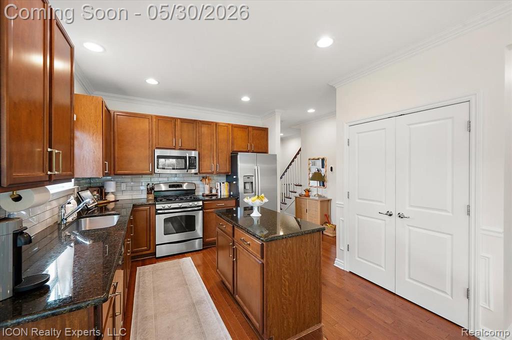 487 N Washington Avenue, Clawson, MI — Photo 8