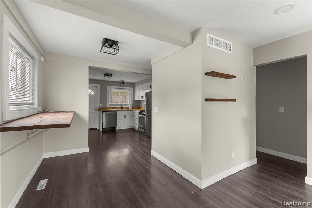 4516 Edgewood Street, Dearborn Heights, MI 48125 — Photo 9