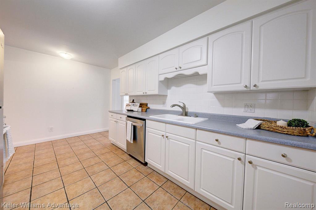 7865 KAISER Street, Canton, MI 48187 — Photo 13