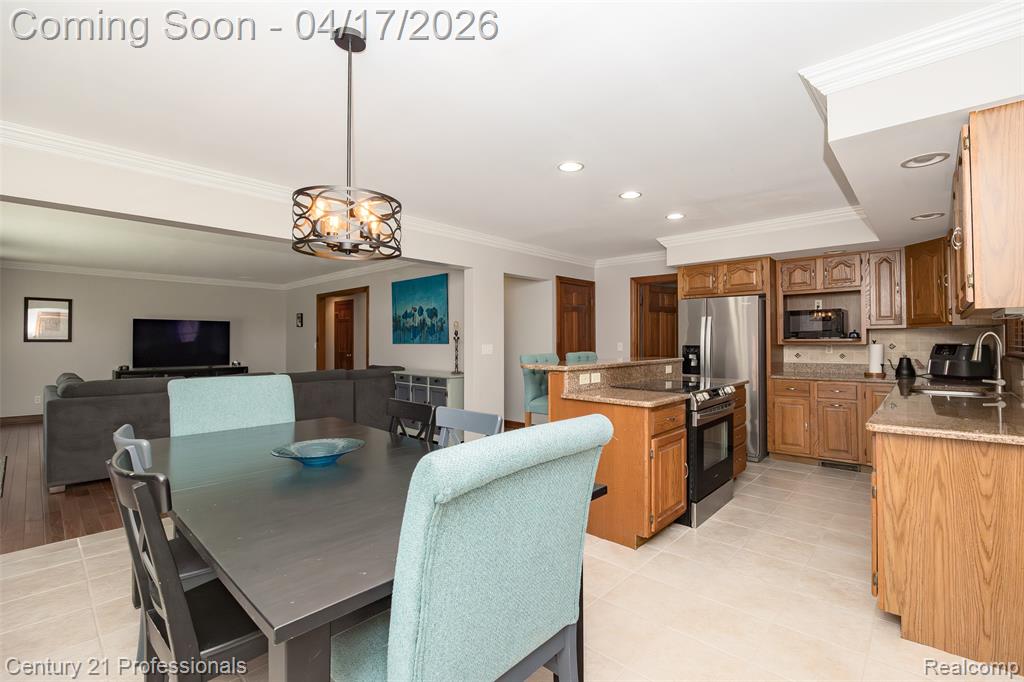 624 Highland Drive, Oxford, MI 48371 — Photo 15