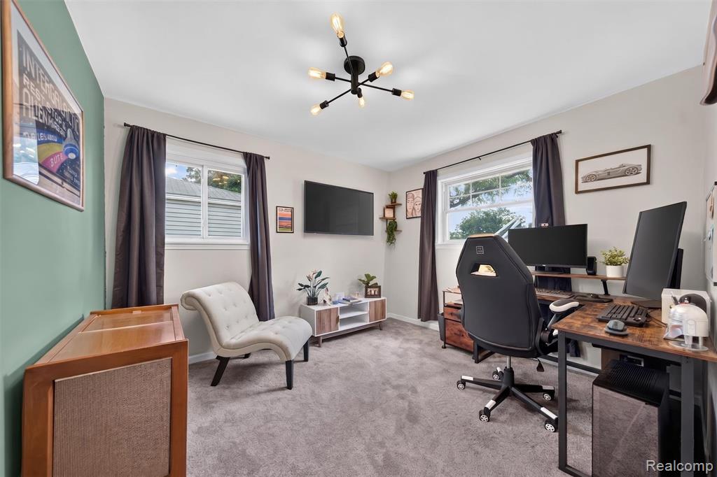 985 E Jarvis Avenue, Hazel Park, MI 48030 — Photo 11