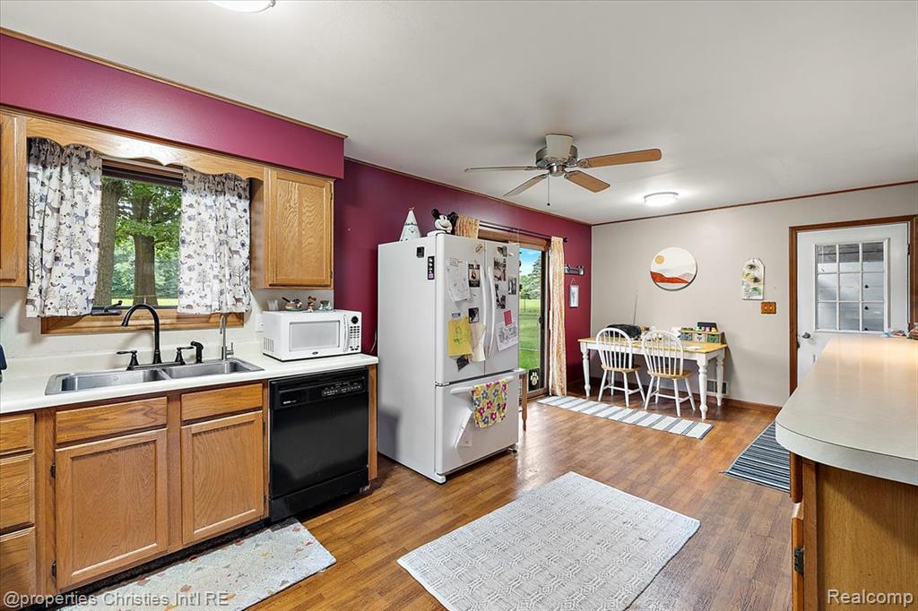 7871 Sunset Street, West Bloomfield, MI 48323 — Photo 8