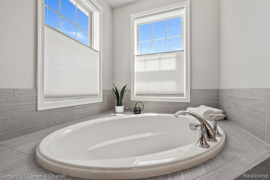 42787 Cardinal Way, Novi, MI — Photo 30