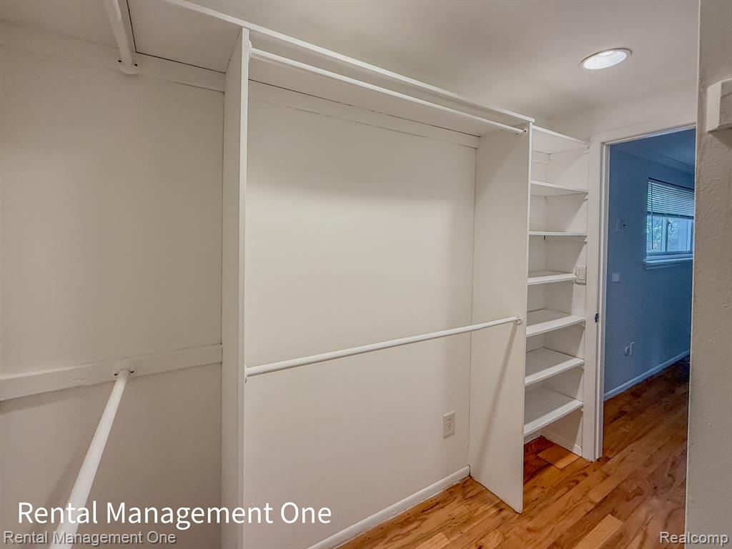 5604 HAYMEADOW Drive, West Bloomfield, MI — Photo 18