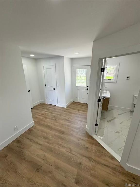 6560 NORTON Drive, Troy, MI 48085 — Photo 25