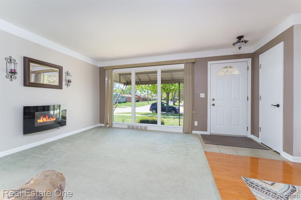 8744 SHARI Drive, Westland, MI — Photo 11