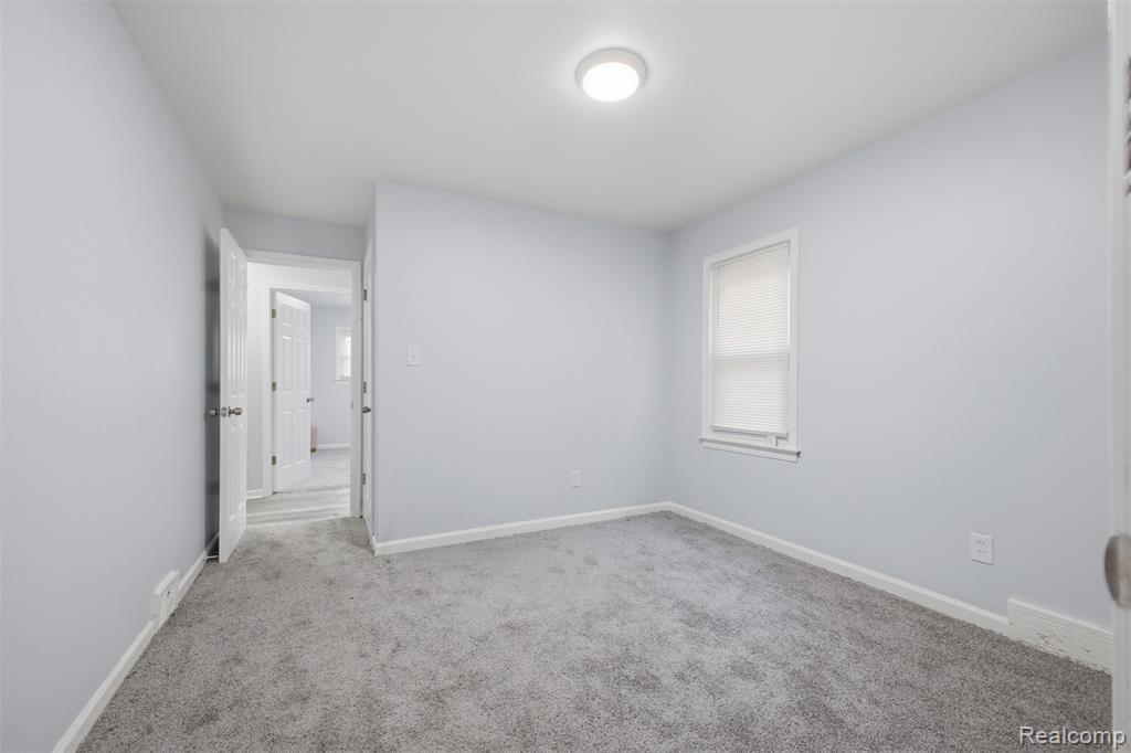 18492 Warwick Street, Detroit, MI 48219 — Photo 16