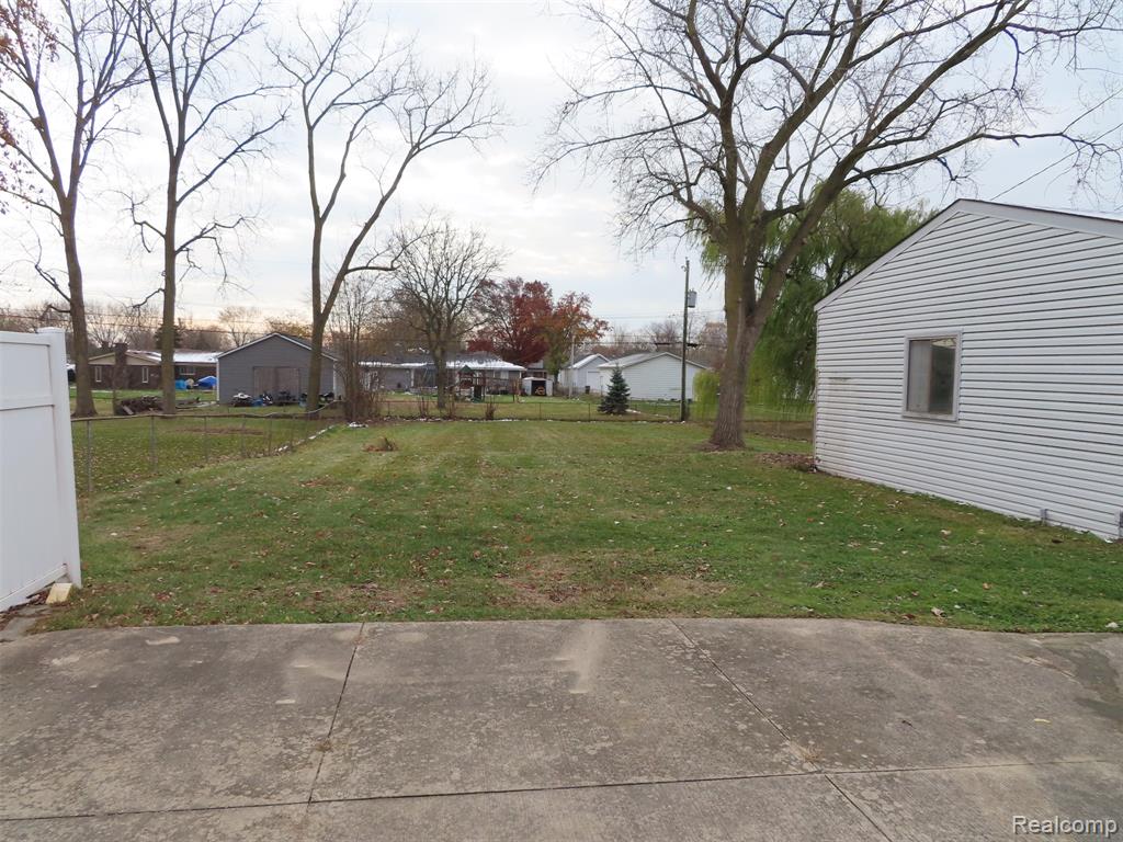 48118 Forbes Street, Chesterfield, MI 48047 — Photo 8